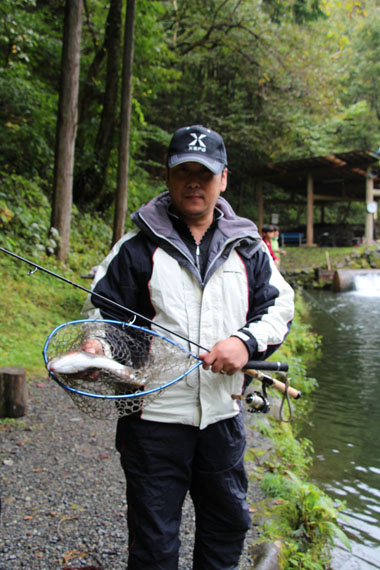 小菅トラウトガーデン 釣果