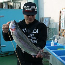 としまえんフィッシングエリア 釣果