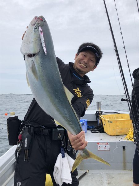 岩手県オフショアジギング釣行〜95cm8kgのブリ！【そ～あ氏連載 vol.4】