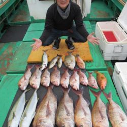 真祐丸 （しんゆうまる） 釣果