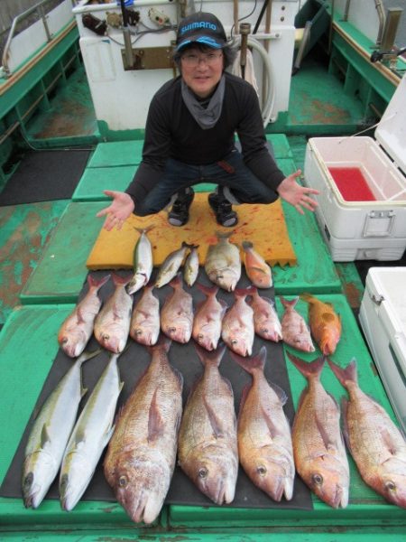 真祐丸 （しんゆうまる） 釣果