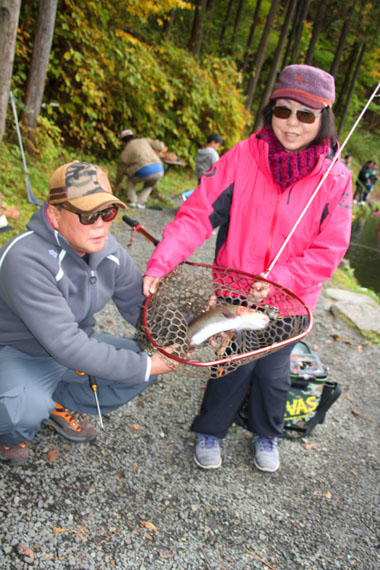小菅トラウトガーデン 釣果