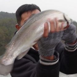 フィッシングレイクたかみや 釣果