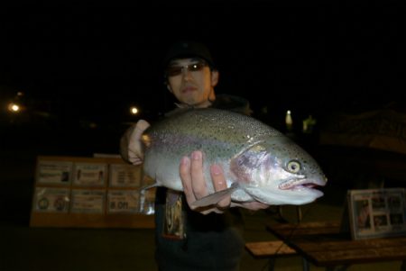 としまえんフィッシングエリア 釣果