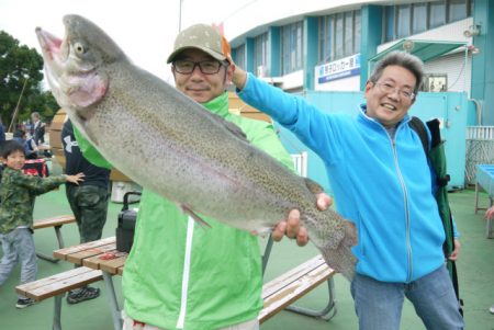 としまえんフィッシングエリア 釣果