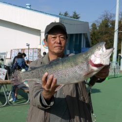 としまえんフィッシングエリア 釣果