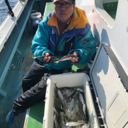 丸万釣船 釣果
