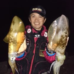 秋アオリイカのピーク到来！胴長20cm前後が多く接岸する好時期【角田裕介氏連載記事浮きアオリイカ釣り 第25弾】