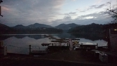 東条湖でワカサギ