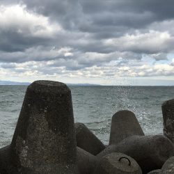 大潮 強風 寒い