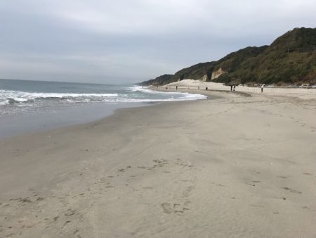 伊古部海岸でヒラメ