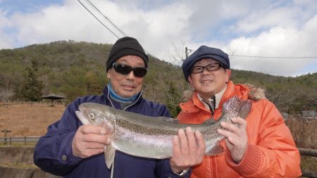 フィッシングレイクたかみや 釣果