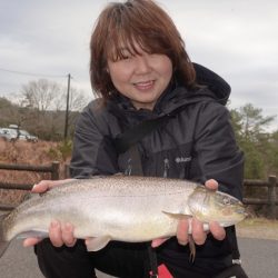 フィッシングレイクたかみや 釣果