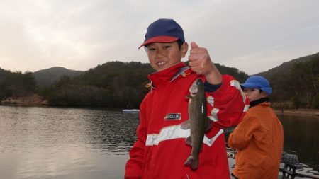 フィッシングレイクたかみや 釣果