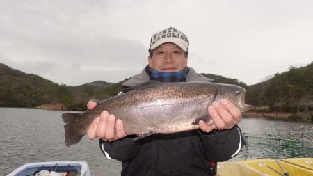 フィッシングレイクたかみや 釣果