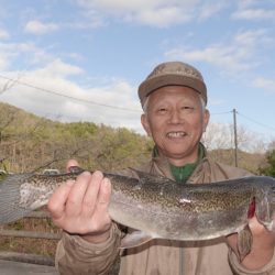 フィッシングレイクたかみや 釣果
