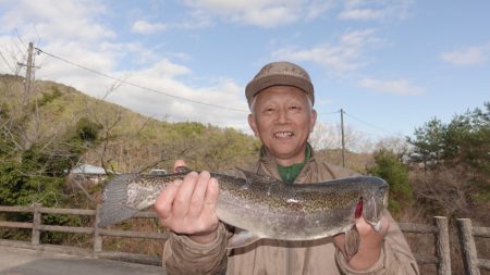 フィッシングレイクたかみや 釣果