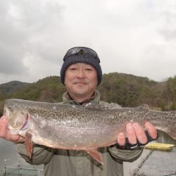 フィッシングレイクたかみや 釣果