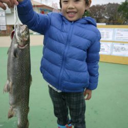 としまえんフィッシングエリア 釣果