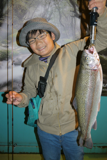 としまえんフィッシングエリア 釣果