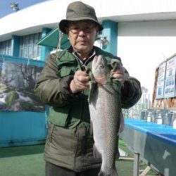 としまえんフィッシングエリア 釣果