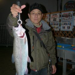 としまえんフィッシングエリア 釣果