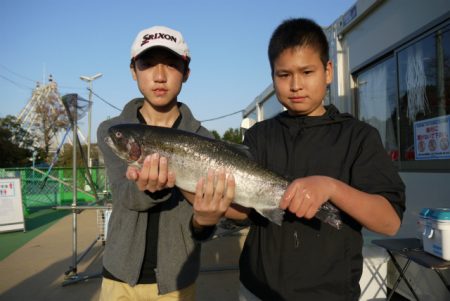 としまえんフィッシングエリア 釣果