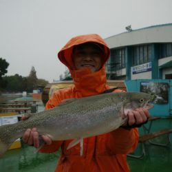 としまえんフィッシングエリア 釣果