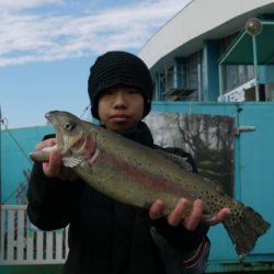 としまえんフィッシングエリア 釣果