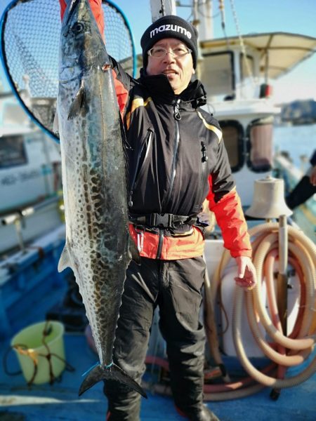 初釣りでデカ鰆ゲット