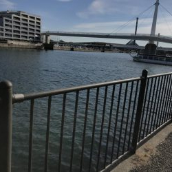 八景島駅下（海の公園前）