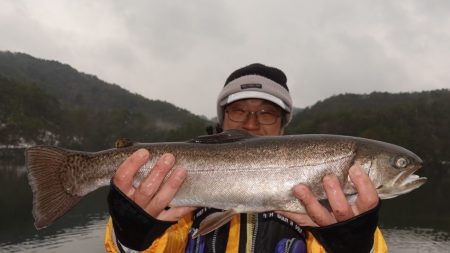 フィッシングレイクたかみや 釣果