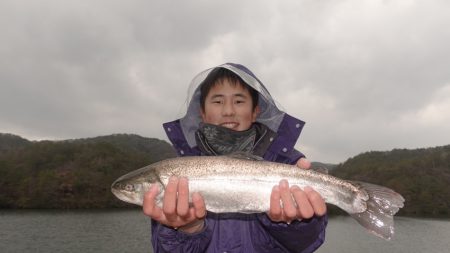 フィッシングレイクたかみや 釣果
