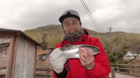 フィッシングレイクたかみや 釣果