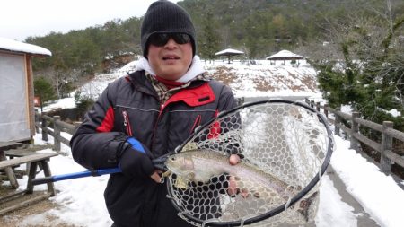 フィッシングレイクたかみや 釣果