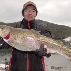 フィッシングレイクたかみや 釣果