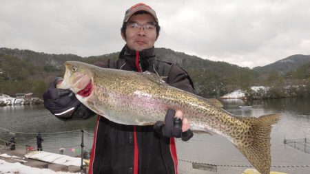 フィッシングレイクたかみや 釣果