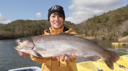 フィッシングレイクたかみや 釣果