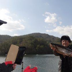 フィッシングレイクたかみや 釣果