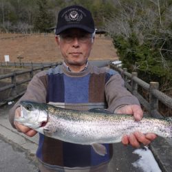 フィッシングレイクたかみや 釣果