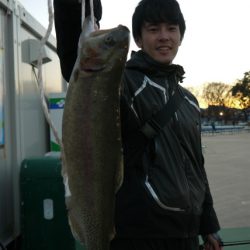 としまえんフィッシングエリア 釣果