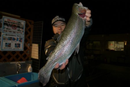 としまえんフィッシングエリア 釣果