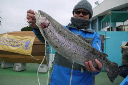 としまえんフィッシングエリア 釣果