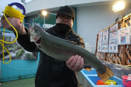 としまえんフィッシングエリア 釣果