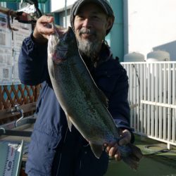 としまえんフィッシングエリア 釣果