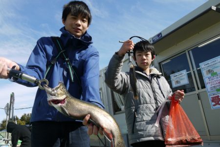 としまえんフィッシングエリア 釣果