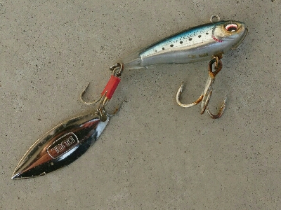 真っ昼間のルアーフィッシング