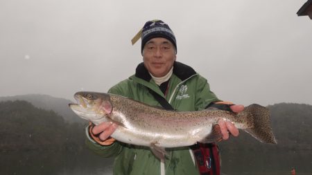 フィッシングレイクたかみや 釣果