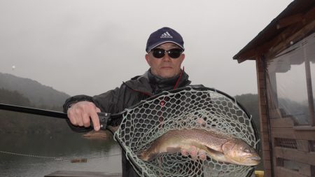 フィッシングレイクたかみや 釣果