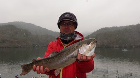 フィッシングレイクたかみや 釣果